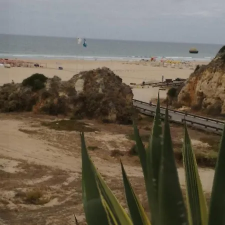 Rocha E Mar *